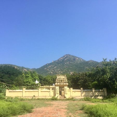 Sathya Guest House Tiruvannāmalai Екстериор снимка